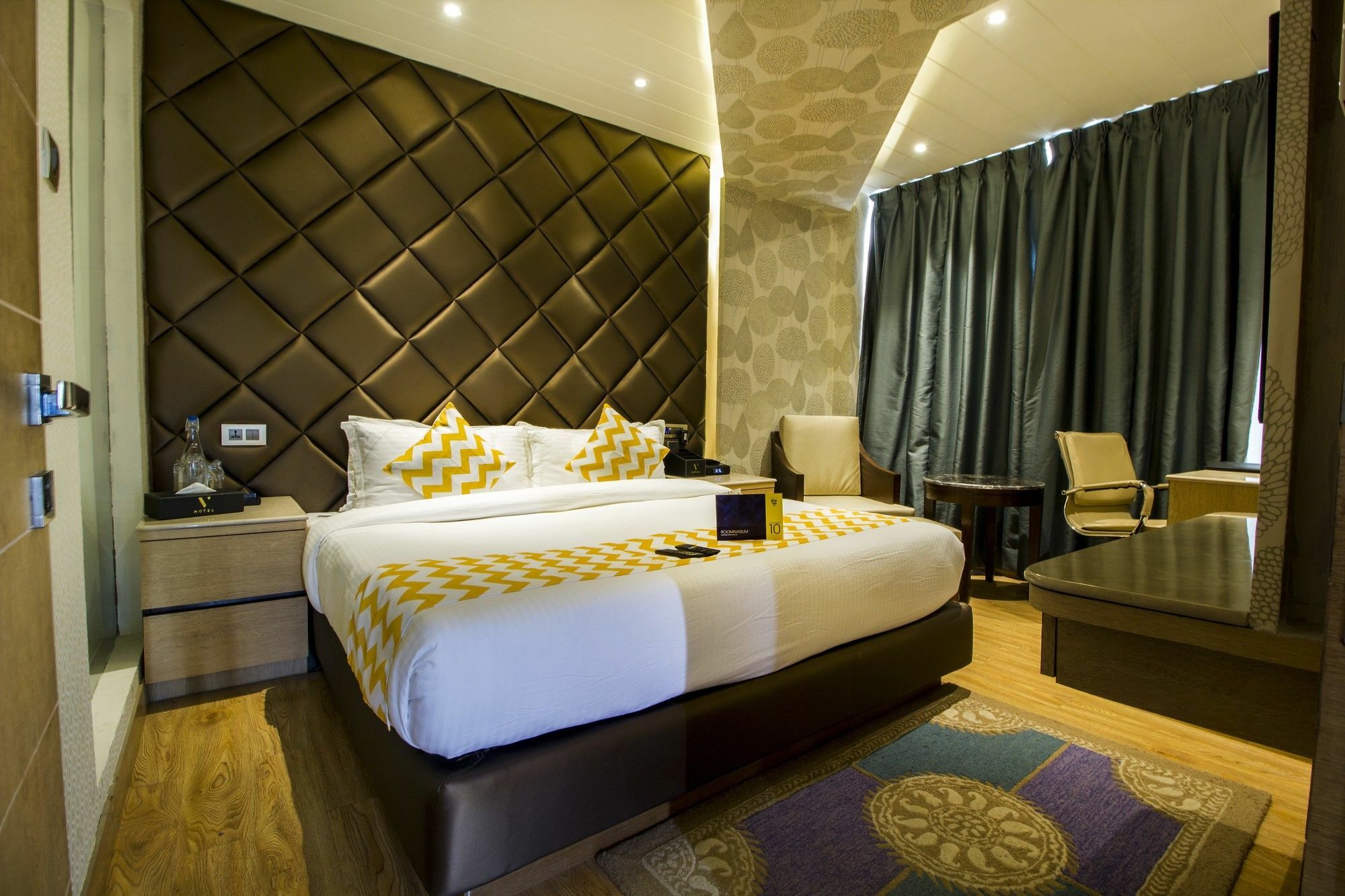 Fabhotel Prime V Hazratganj Lucknow Buitenkant foto